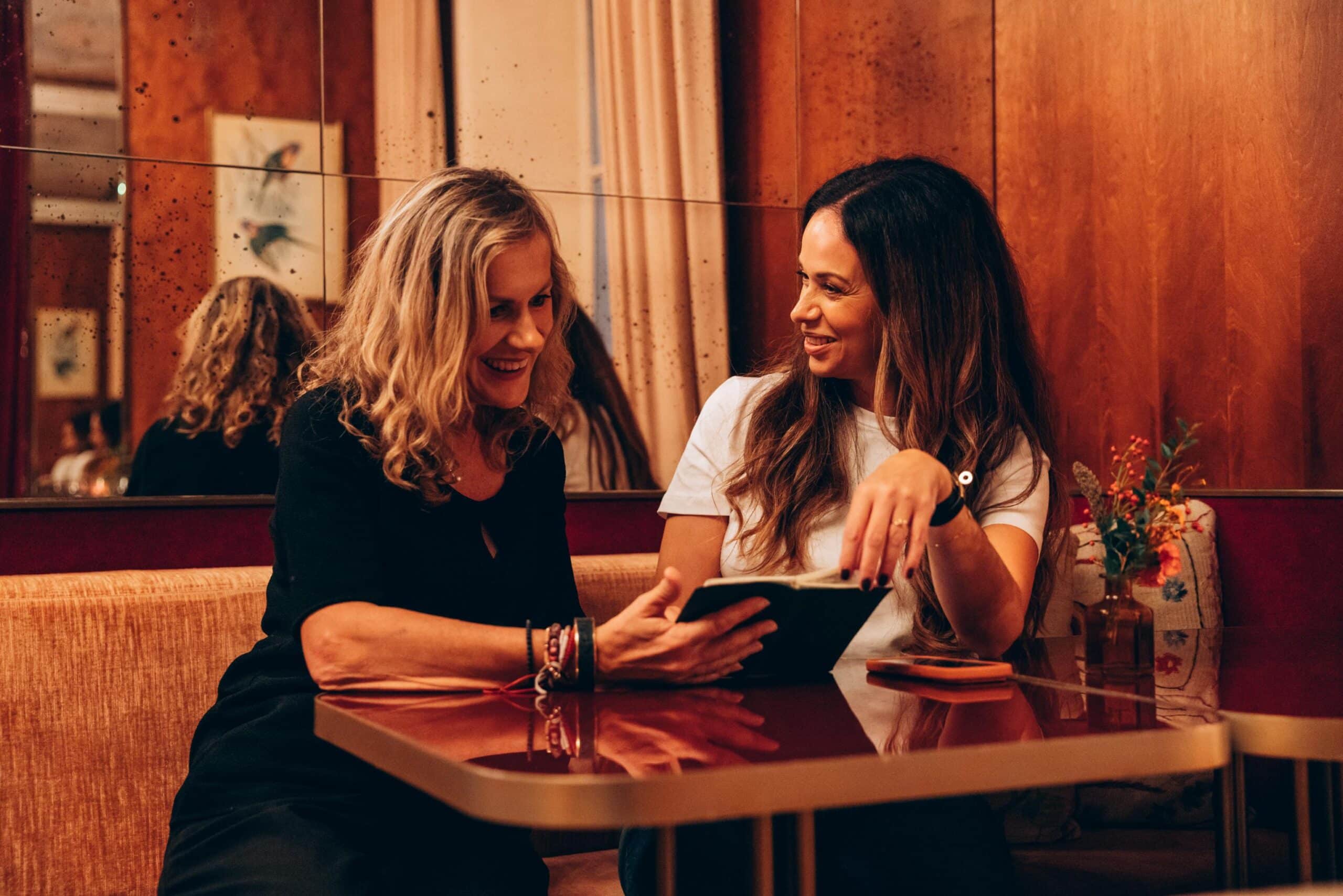 conversation damoisel scaled